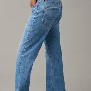 AE Strigid Low-Rise Baggy Straight Jean